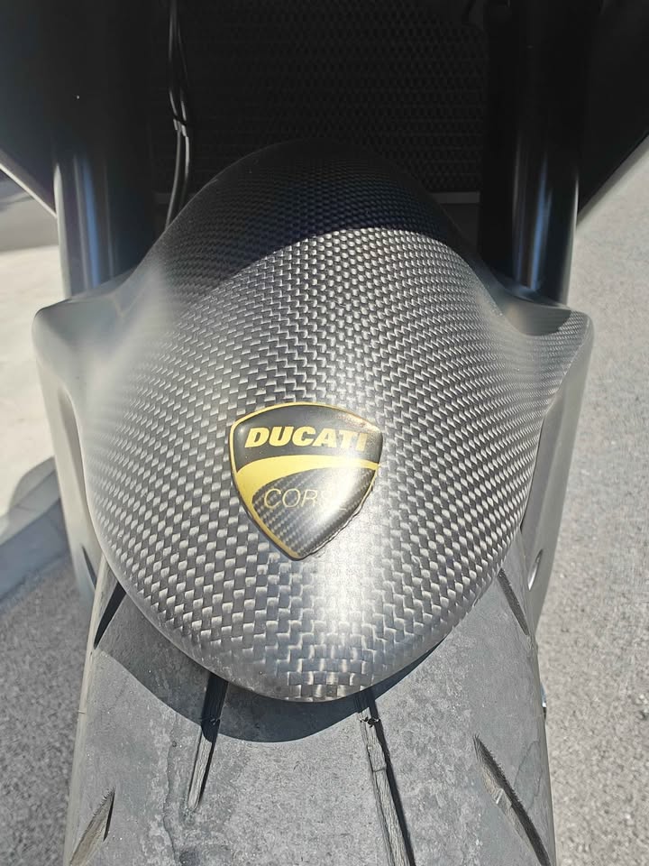 2015 Ducati Panigale R gallery 4